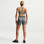 Shorts de tiro medio de 13 cm para mujer Nike Pro 365