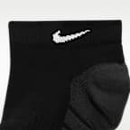 Nike Everyday Max Cushioned Training No-Show Socks (3 Pairs)