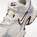 Buty damskie Nike V5 RNR z akcentami odbijającymi światło