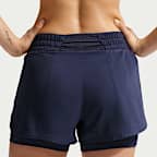 Shorts Dri-FIT 2 en 1 de tiro medio de 8 cm para mujer Nike One