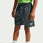 Shorts de tejido Woven Dri-FIT para niños talla pequeña Nike Bold Move