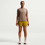 Playera de trail running de manga corta Dri-FIT para mujer Nike ACG