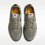 รองเท้า Nike C1TY