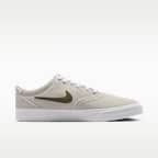 ナイキ チャージ スエード メンズシューズ