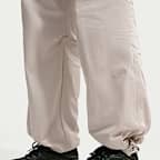 Pants cargo de estilo funcional de tiro medio holgados para mujer Nike Sportswear