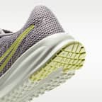 Tenis de correr en pavimento para mujer Nike Run Defy