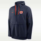 Chamarra universitaria Nike con gorro de medio cierre para hombre Auburn Sideline Anorak