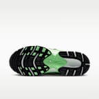 Nike V5 RNR Women's Shoes with Reflective Accents