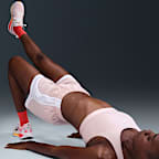 Shorts de correr Dri-FIT de tiro medio con forro de ropa interior para mujer Nike Tempo