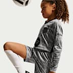 F.C. Barcelona 2026/27 Stadium Away Goalkeeper Older Kids' Kobe Dri-FIT Football Replica Shorts