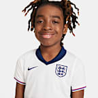 England 2024/25 Stadium Home dreiteiliges Nike Replika Fußballtrikot-Set (jüngere Kinder)