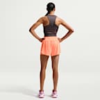 Shorts de correr de malla Dri-FIT 2 en 1 para mujer Nike Flow