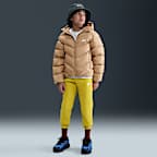 Chamarra acolchada Therma-FIT holgada para niños talla grande Nike Sportswear All Day Play