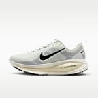 Nike Vomero 18 Women's Road Running Shoes (Extra Wide)