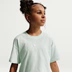 Nike Sportswear Essential Older Kids' (Girls') T-Shirt