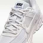 Nike Vomero 5 大童反光裝飾鞋款