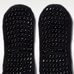 NikeSKIMS 2.0 ウィメンズ Dri-FIT ピラティス グリップ クルーソックス (1足)