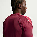 Playera de fútbol de manga corta Dri-FIT para hombre Nike Strike