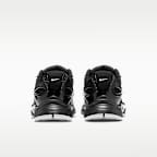 Nike V5 RNR Women's Shoes with Reflective Accents