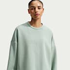 Nike 24.7 ImpossiblySoft Dri-FIT oversized damestop met ronde hals