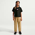 Nike Sportswear T-skjorte med firkantet passform til store barn (jente)