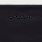 Playera corta con almohadillas para mujer NikeSKIMS Matte