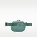 กระเป๋าพาดลำตัว Nike Aura (2 ล.)