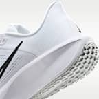 Γυναικεία παπούτσια για τρέξιμο σε δρόμο Nike Quest 6