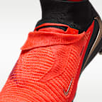 Tacos de fútbol para pasto artificial Nike Phantom 6 High Elite