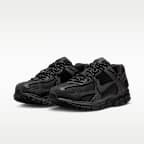Nike Zoom Vomero 5 SE Men's Shoes with Reflective Accents