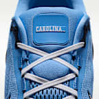 Tenis de correr en pavimento para hombre Nike College Vomero 18 (North Carolina)