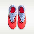 Nike Jr. Phantom 6 Low Academy Fußballschuh für Hallen- und Hartplätze (ältere Kinder)