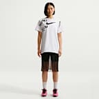 Nike Sportswear Classic Women's Oversized T-Shirt
