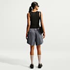 Shorts de tejido Woven de tiro medio oversized para mujer Nike Sportswear