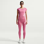 Playera de correr de manga tipo casquillo Dri-FIT para mujer Nike Tempo Swoosh