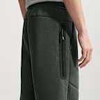 Pants de tejido Fleece con dobladillo abierto para hombre Nike Tech