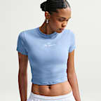 Playera slim cropped para mujer Nike Sportswear Chill Knit