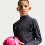 Playera de entrenamiento de fútbol de manga larga Dri-FIT de cierre 1/4 para niños talla grande Nike Academy