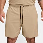 Shorts versátiles Dri-FIT de 18 cm sin forro para hombre Nike Unlimited