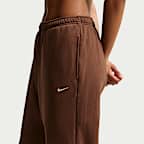 Pantalon resserré aux chevilles oversize et taille haute Nike Studio Fleece Medium Weight pour femme