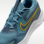 Nike Cosmic Runner Big Kids' Road Running Shoes