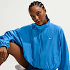 Chamarra deportiva Nike Sportswear oversized UV para mujer