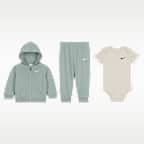 Conjunto de 3 piezas Nike con body y pants para bebé (de 0 a 6 meses)