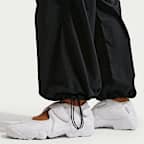 Pants ligeros de tiro medio con protección UV para mujer Nike Sportswear