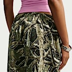 Pants oversized de tiro alto con dobladillo para mujer Nike Studio Fleece Medium Weight