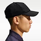 Cappello Tottenham Hotspur 2026/27 Club Poly 5P Winter Chrome Pack Cappello Nike Club Poly 5P Winter Chrome Pack