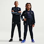 Tottenham Hotspur Strike Older Kids' Nike Dri-FIT Football Knit Tracksuit