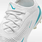 Nike Jr. Phantom 6 Low Pro Older Kids' Multi-Ground Football Boots