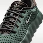 Nike Mind 002 Men's Pregame Shoes