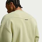 Nike Standard Issue Men's Therma-FIT Basketball Crew